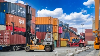 Trung Quốc tiếp tục là đối tác thương mại lớn nhất của Việt Nam