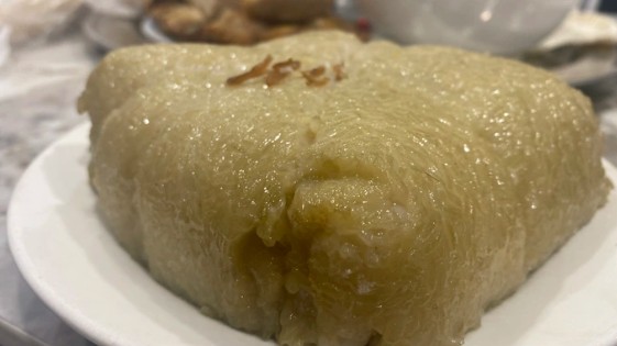 Bánh chưng mốc một góc thì có ăn được không?