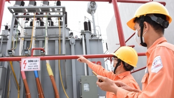 Thủ tướng chỉ thị đảm bảo cung ứng điện, cung cấp than, khí cho sản xuất điện