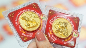 Giá vàng cao chót vót, mua vàng trong ngày vía Thần Tài cần lưu ý gì?