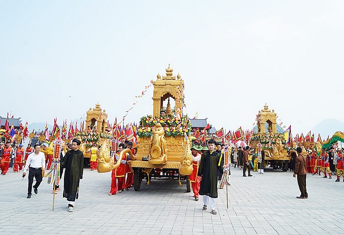  Lễ rước nước từ hồ Tam Chúc lên chùa Ngọc