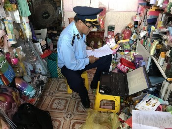 Tiền Giang: Tạm giữ hơn 120 sản phẩm mỹ phẩm không rõ nguồn gốc xuất xứ