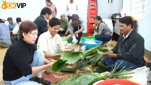 “Nổi lửa gói bánh, Tết đậm yêu thương”: Chương trình thiện nguyện do Liên minh OKVIP tổ chức