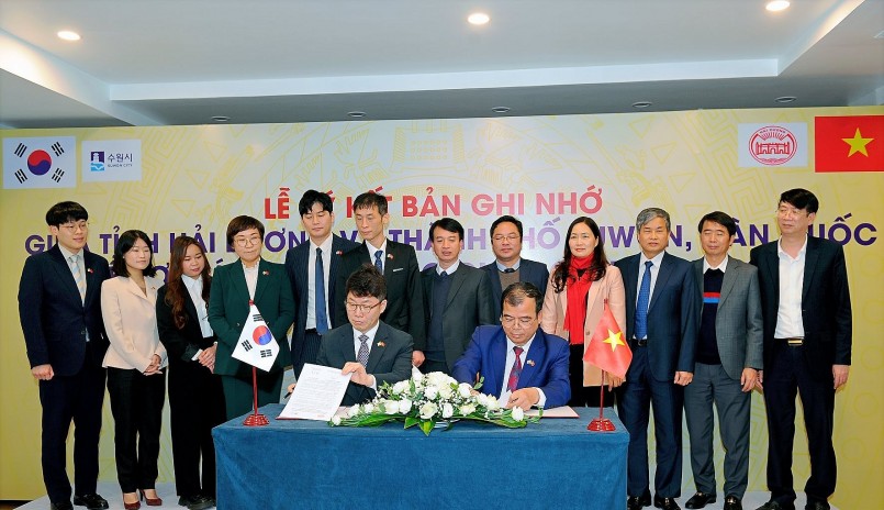 Hải Dương ký kết hợp tác với chính quyền TP. Suwon (Hàn Quốc) Hải Dương ký kết hợp tác với chính quyền TP. Suwon (Hàn Quốc)