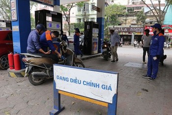 Giá xăng dầu được dự báo tăng nhẹ vào kỳ điều hành ngày mai (29/2)