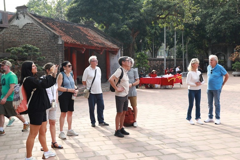 Khách quốc tế đến Hà Nội tăng cao trong dịp tết nguyên đán Giáp Thìn 2024.