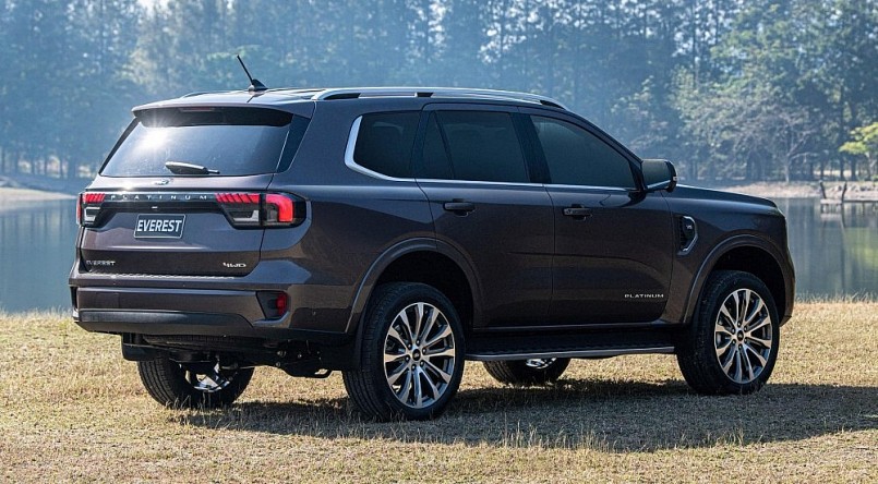 Ford Everest Platinum 2024 ra mắt ở Việt Nam sở hữu những gì?