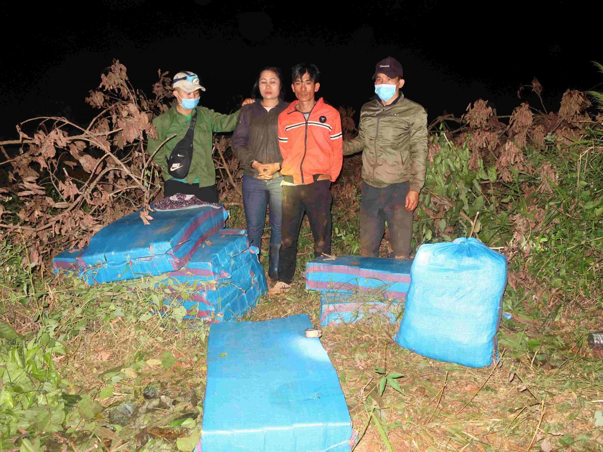 Ban chỉ đạo 389 tỉnh Gia Lai triệt phá hàng loạt vụ án buôn lậu Ban chỉ đạo 389 tỉnh Gia Lai triệt phá hàng loạt vụ án buôn lậu