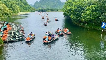 Trần giá vé máy bay tăng, du lịch nội địa liệu có gặp khó?