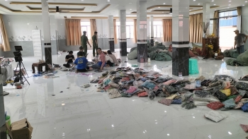 An Giang: Tạm giữ hơn 8.500 sản phẩm may mặc không rõ nguồn gốc