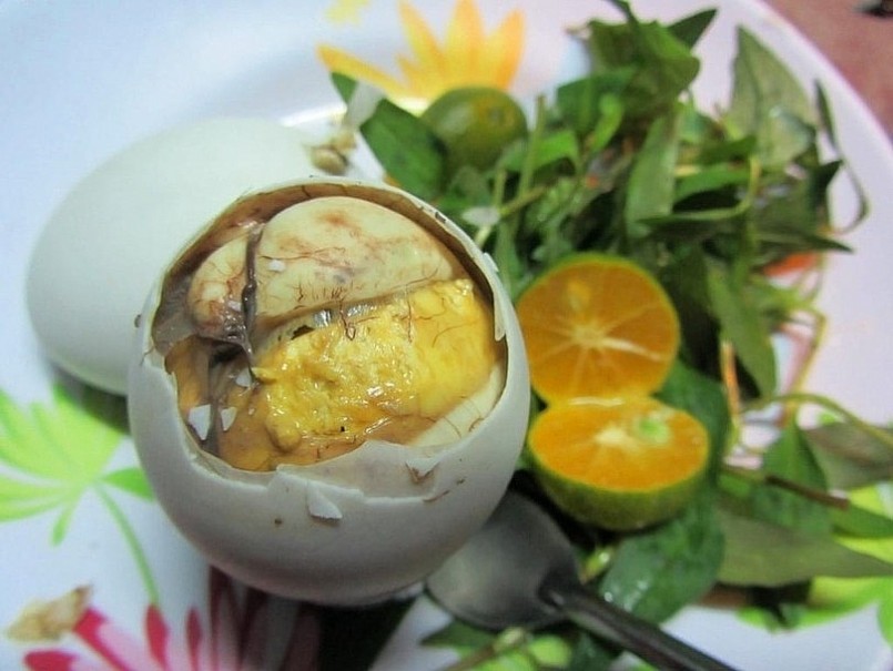 Trứng vịt lộn rất tốt nhưng lại là “đại kỵ” với một số người. 