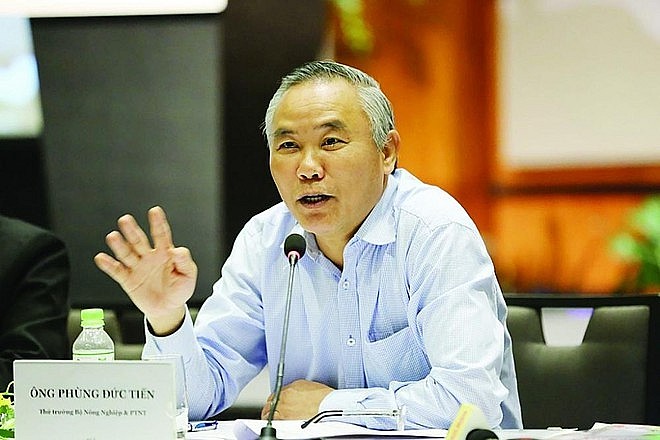 Thứ trưởng Bộ Nông nghiệp và Phát triển nông thôn Phùng Đức Tiến. Thứ trưởng Bộ Nông nghiệp và Phát triển nông thôn Phùng Đức Tiến.