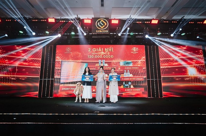 Lurcinn Group - Lễ vinh danh tổng kết chặng đường năm 2023 tại hội nghị da liễu quốc tế cùng 5000 doanh nhân ngành làm đẹp Lurcinn Group - Lễ vinh danh tổng kết chặng đường năm 2023 tại hội nghị da liễu quốc tế cùng 5000 doanh nhân ngành làm đẹp