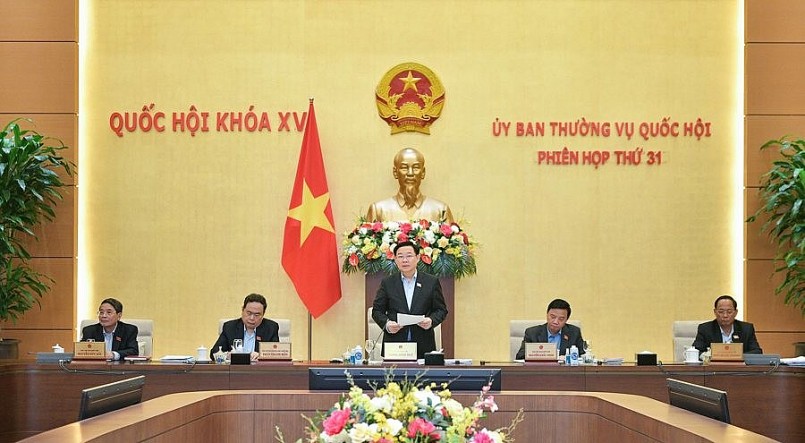 Chủ tịch Quốc hội Vương Đình Huệ phát biểu khai mạc Phiên họp thứ 31 của Ủy ban Thường vụ Quốc hội. Ảnh: Quochoi.vn Chủ tịch Quốc hội Vương Đình Huệ phát biểu khai mạc Phiên họp thứ 31 của Ủy ban Thường vụ Quốc hội. Ảnh: Quochoi.vn