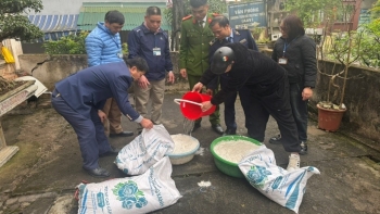 Hà Giang: Phát hiện cơ sở bánh mì sử dụng nguyên liệu hết hạn sử dụng
