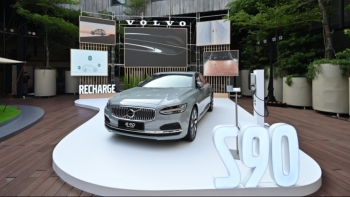 Volvo S90 Recharge ra mắt Việt Nam, giá 2,89 tỷ đồng, pin 98km, 462 mã lực