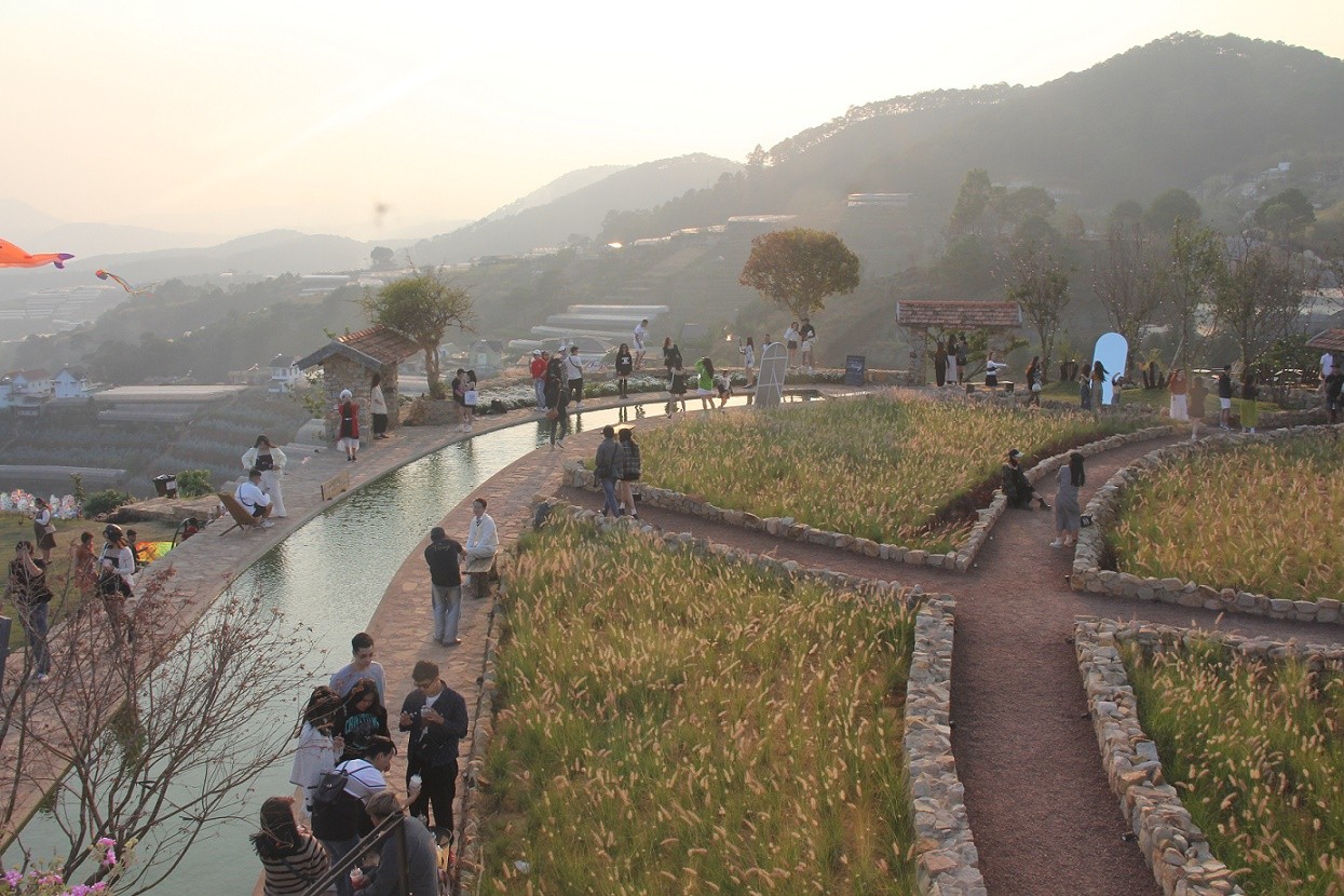 Trải nghiệm thú vị tại điểm check-in Chuyện Của Nắng