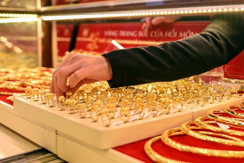 Vàng trong nước ổn định trên 81 triệu đồng/lượng.