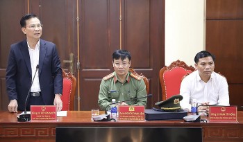 Khen thưởng Công an Đắk Nông bắt 2 kẻ trộm vàng hơn 4 tỷ đồng