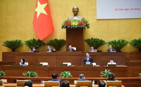 Bộ trưởng Bộ Tài chính Hồ Đức Phớc nhận được khá nhiều câu hỏi có nội dung liên quan quản lý thị trường bảo hiểm trong phiên chất vấn Bộ trưởng Bộ Tài chính Hồ Đức Phớc nhận được khá nhiều câu hỏi có nội dung liên quan quản lý thị trường bảo hiểm trong phiên chất vấn