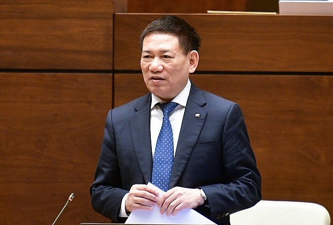 Bộ trưởng Tài chính Hồ Đức Phớc trả lời chất vấn, sáng 18/3. Ảnh: Trung tâm báo chí Quốc hội Bộ trưởng Tài chính Hồ Đức Phớc trả lời chất vấn, sáng 18/3. Ảnh: Trung tâm báo chí Quốc hội