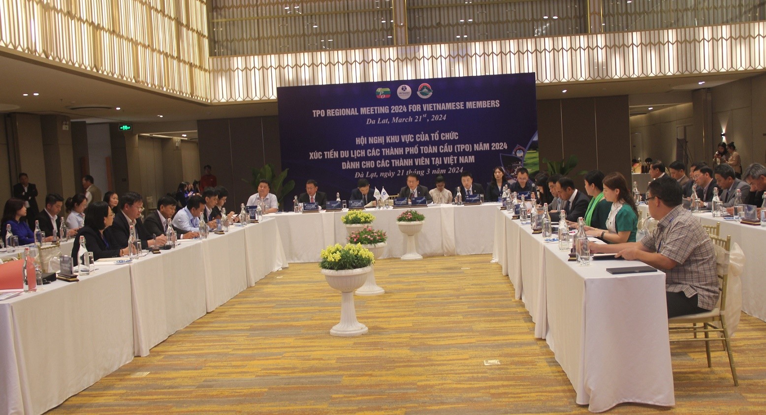 Quang cảnh hội nghị.