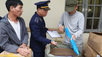 Lạng Sơn: Phát hiện phương tiện vận chuyển hơn 1.700 sản phẩm nhập lậu