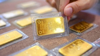 Vàng SJC lao dốc, xuống dưới 80 triệu đồng/lượng