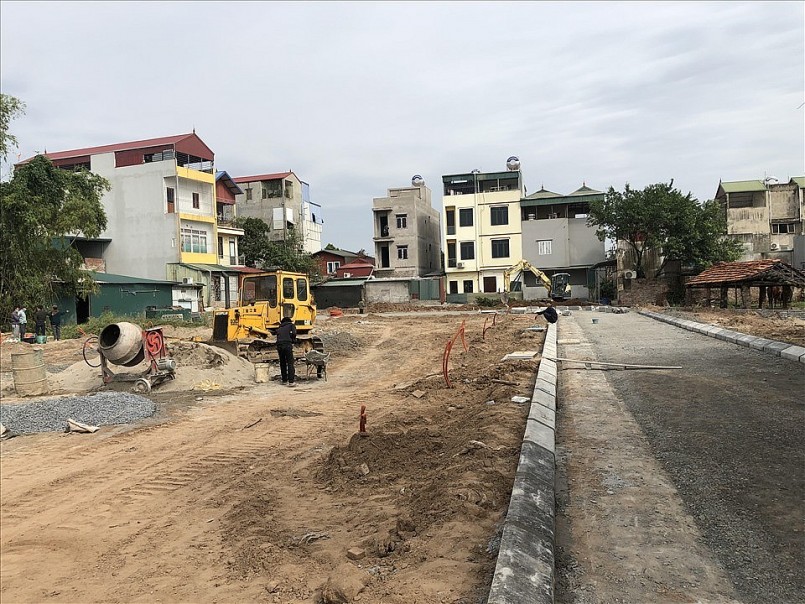 Nhiều địa phương ở Hà Nội tổ chức đấu giá đất trNHong tháng 3. A