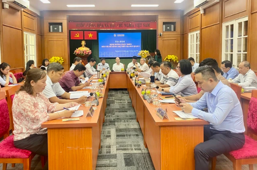 Đại diện các sở, ban, ngành tại TP HCM tham gia tọa đàm