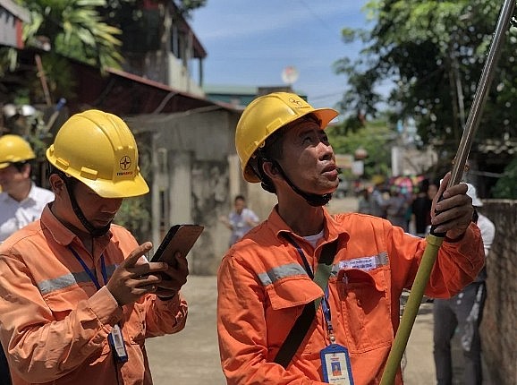 Năm nay và những năm sau sẽ không thiếu điện. Năm nay và những năm sau sẽ không thiếu điện.