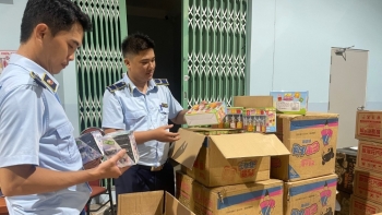 Phú Yên: Tạm giữ hơn 33.000 sản phẩm bánh kẹo không hóa đơn chứng từ