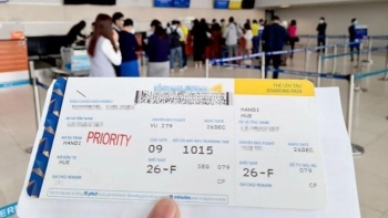 Giá vé máy bay đắt đỏ, bộ trưởng Giao thông Vận tải yêu cầu tháo gỡ