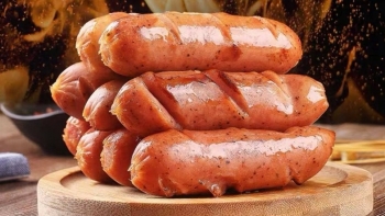 Xúc xích Diệu Anh