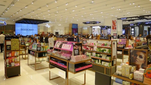 Thị trường mỹ phẩm Việt Nam còn non trẻ, nhiều hạn chế