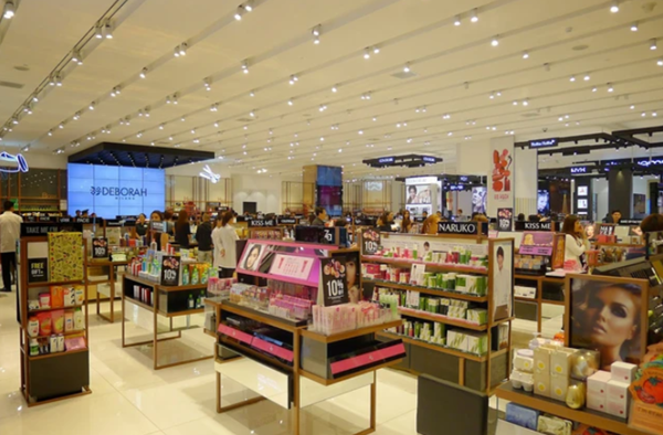 Thị trường mỹ phẩm Việt Nam còn non trẻ, nhiều hạn chế