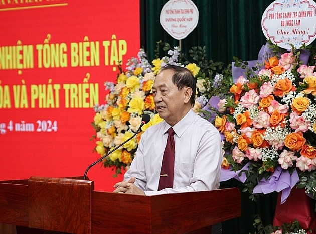  Ông Phạm Hùng Việt - Viện trưởng Viện Nghiên cứu Văn hóa và Phát triển phát biểu chúc mừng Tạp chí Văn hóa và Phát triển có tân Tổng Biên tập mới. Ảnh: CB