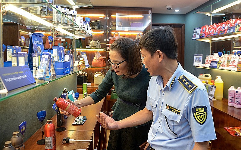 Mỹ phẩm giả tràn lan trên mạng và những hệ luỵ khôn lường