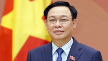 Chủ tịch Quốc hội Vương Đình Huệ lên đường thăm chính thức nước Cộng hòa Nhân dân Trung Hoa