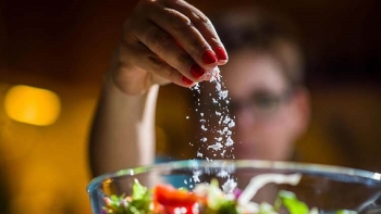 Tác hại khôn lường của việc ăn mặn