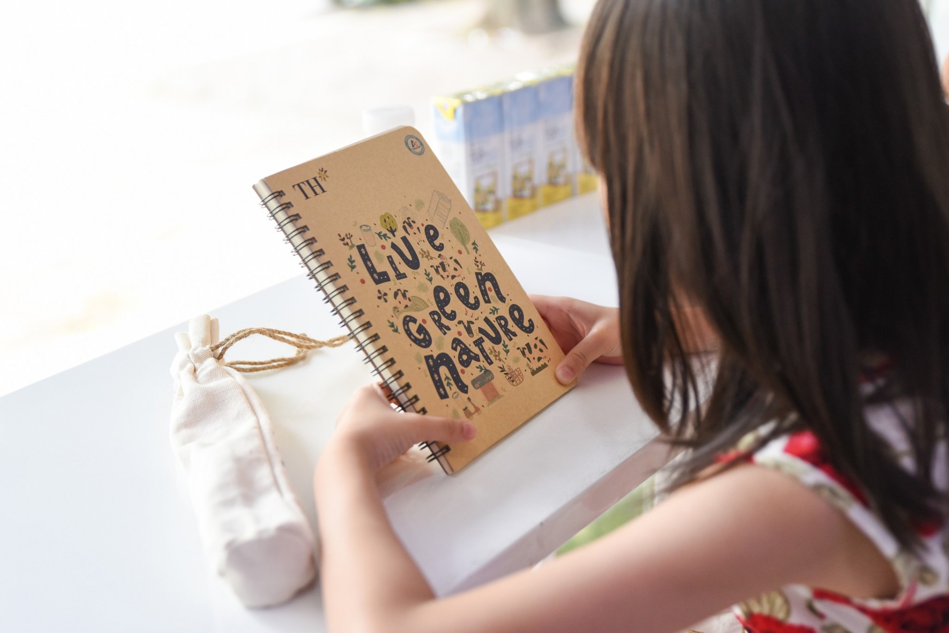 Thu gom vỏ hộp sữa chung tay bảo vệ hệ sinh thái san hô cùng TH true MILK