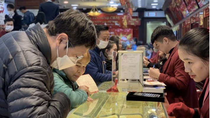 Thủ tướng yêu cầu "xử lý ngay và luôn" tình trạng chênh lệch giá vàng quá cao