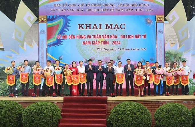 Lễ Giỗ Tổ Hùng Vương - Lễ hội Đền Hùng, Tuần Văn hoá - Du lịch Đất Tổ 2024 đã chính thức được khai mạc. Ảnh: ND