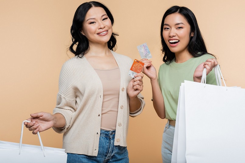 Vô vàn ưu đãi hoàn tiền đang chờ đợi khách hàng chi tiêu bằng thẻ tín dụng quốc tế SHB Vô vàn ưu đãi hoàn tiền đang chờ đợi khách hàng chi tiêu bằng thẻ tín dụng quốc tế SHB