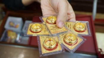 Giá vàng nhẫn tăng mạnh vẫn tạo ra cơn sốt
