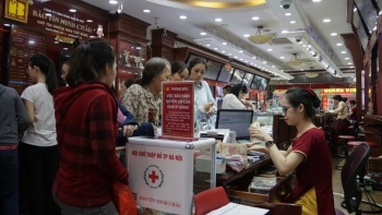 Nhiều nhà đầu tư đổ xô bán vàng SJC trước phiên đấu giá