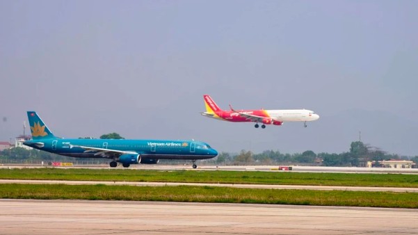 Giải mã nguyên nhân vé máy bay nội địa đắt đỏ và khan hiếm