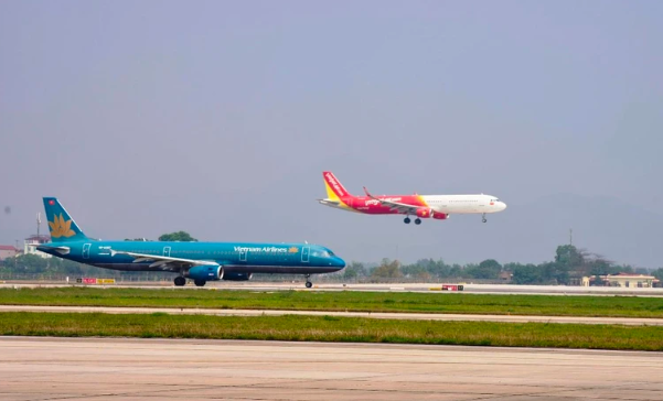 Giải mã nguyên nhân vé máy bay nội địa đắt đỏ và khan hiếm