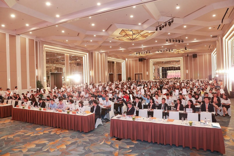 Toàn cảnh Đại hội đồng cổ đông SHB năm 2024 với gần 1.400 cổ đông tham dự Toàn cảnh Đại hội đồng cổ đông SHB năm 2024 với gần 1.400 cổ đông tham dự