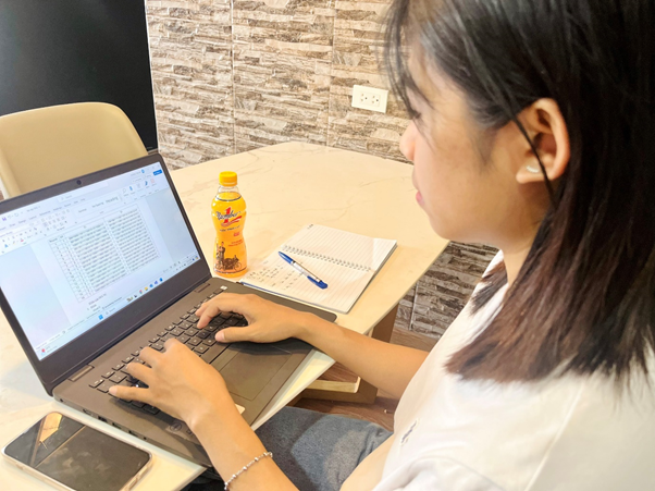 Công việc Freelancer tự do về mặt thời gian nhưng cần chủ động kiểm soát công việc liên tục